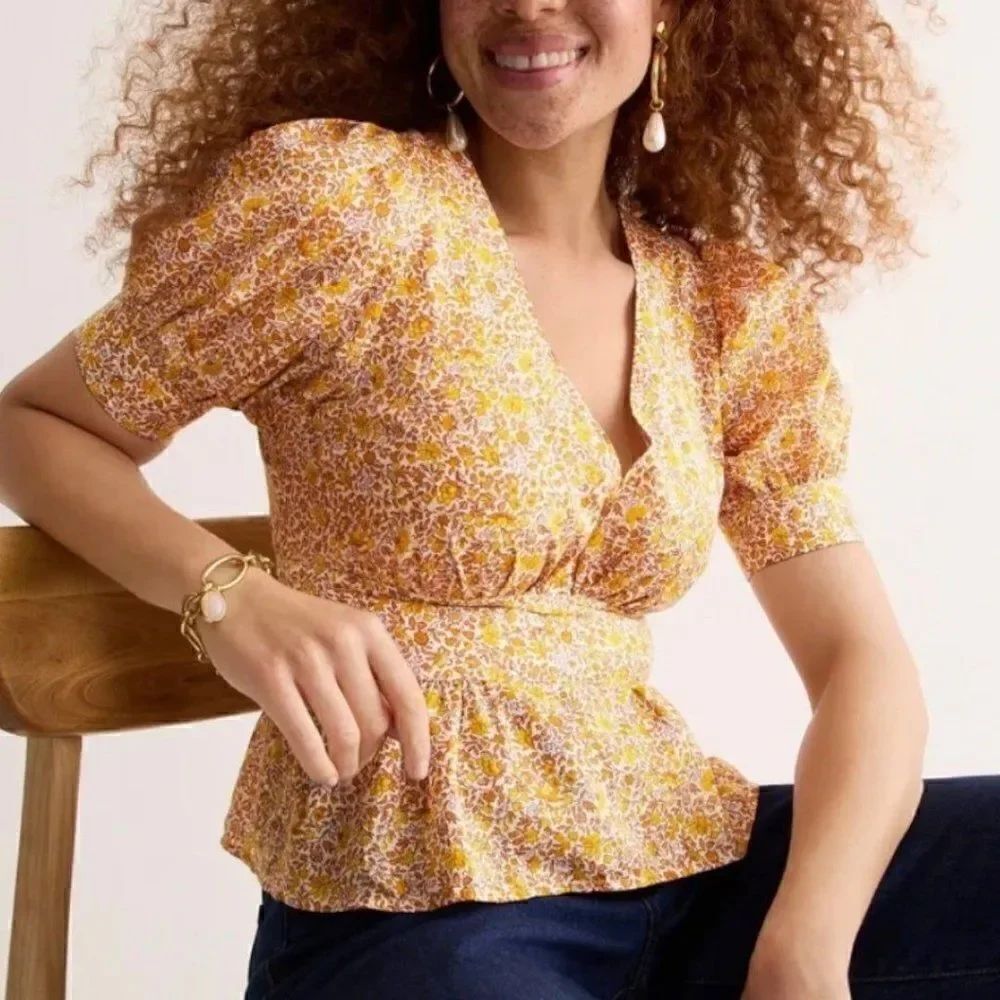 J Crew Puff-Sleeve V-Neck Top in Scattered Blooms Floral Print
